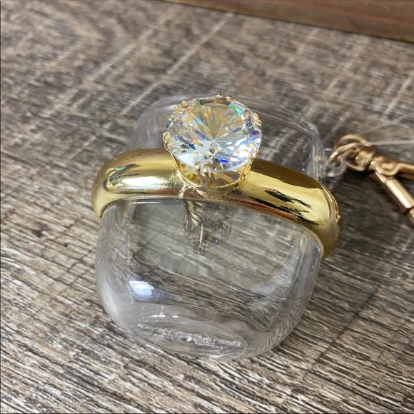 💍 Engagement Ring 💍 Sanitizer Holder Brand New Bath and Body Works ‼️VERY RARE - Picture 4 of 5